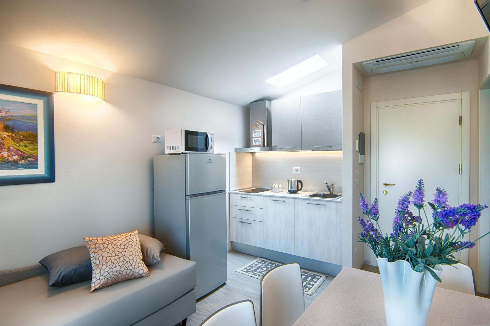 Villa Zavatta "B&B - Rooms & Apartments" Беллария-Иджеа-Марина Экстерьер фото